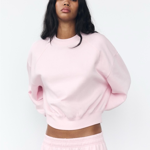 Zara Sweaters - Zara Pink Basic Sweatshirt